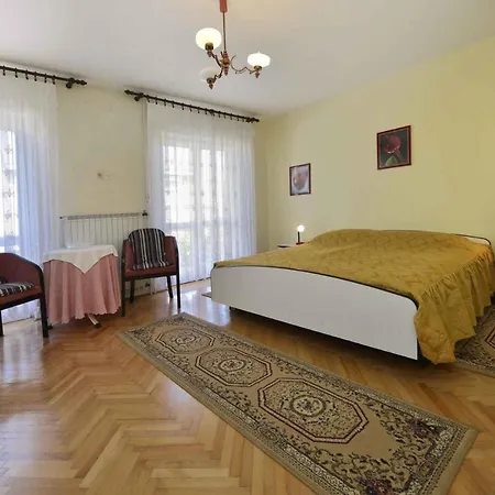 Apartment In Porec/istrien 37713