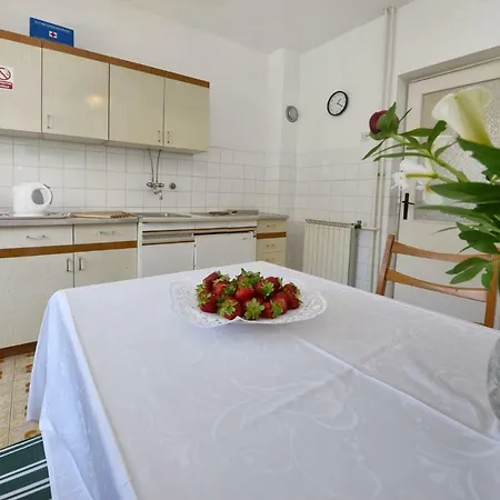 In Porec/istrien 37713 Apartment